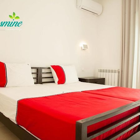 Diar Yasmine Hotel Tazarka Exterior foto
